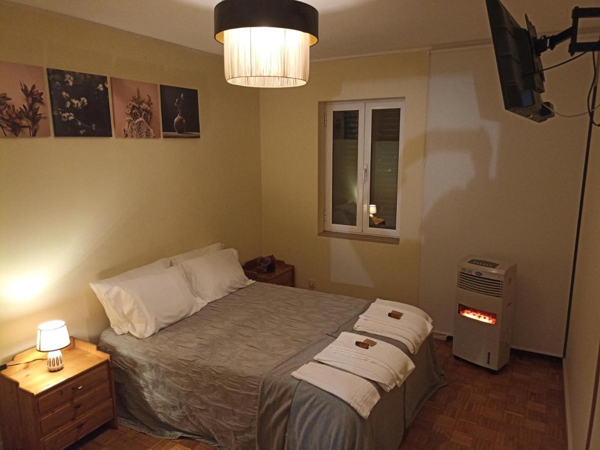 Casa Creixo - Moradia Completa T2 Apartment กิมาไรส์ ภายนอก รูปภาพ