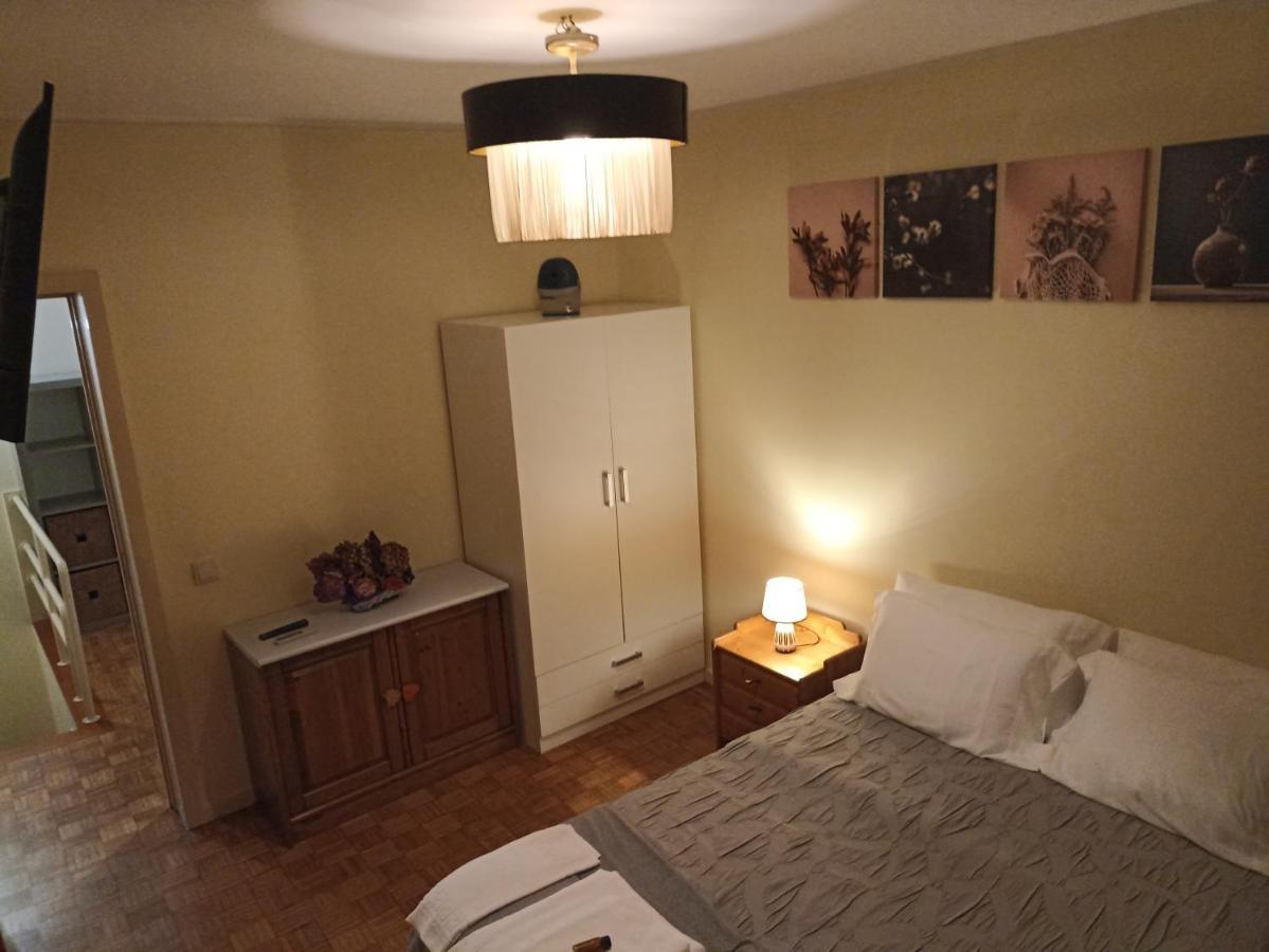 Casa Creixo - Moradia Completa T2 Apartment กิมาไรส์ ภายนอก รูปภาพ